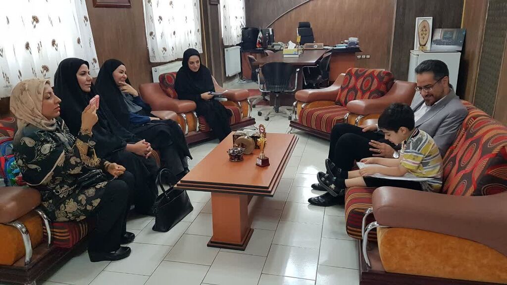 1304374-1 دومین آیین تجلیل از استعدادهای ادبی اعضای کانون کرمانشاه