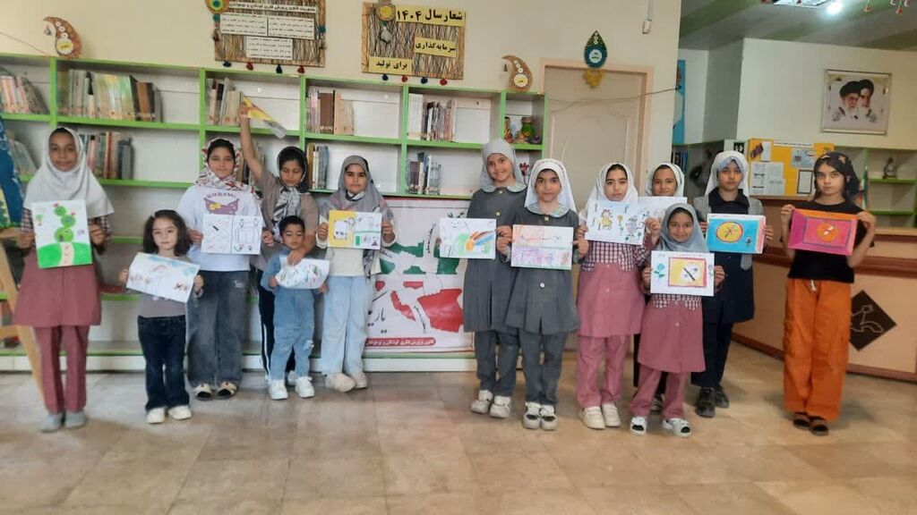 1304410-1 جشن عروسانه در مراکز فرهنگی- هنری همدان برگزار شد