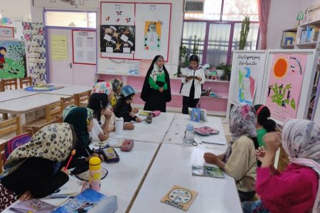 مراکز فرهنگی‌هنری اقلید و بیرم با برنامه‌های متنوع سالروز آزادسازی خرمشهر را گرامی داشتند