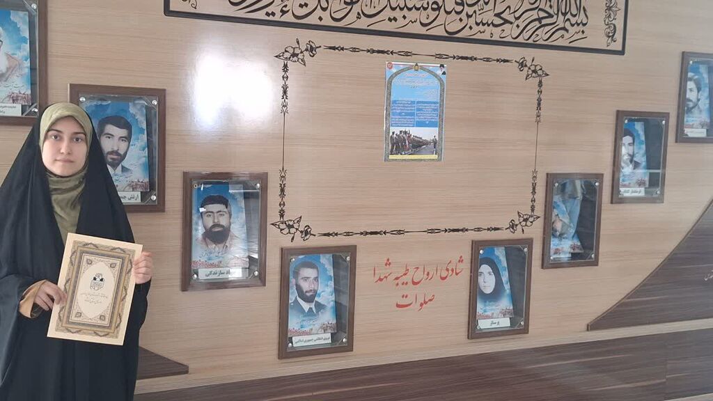 مربیان و اعضای کانون در کنگره شعر دفاع مقدس کرمانشاه خوش درخشیدند