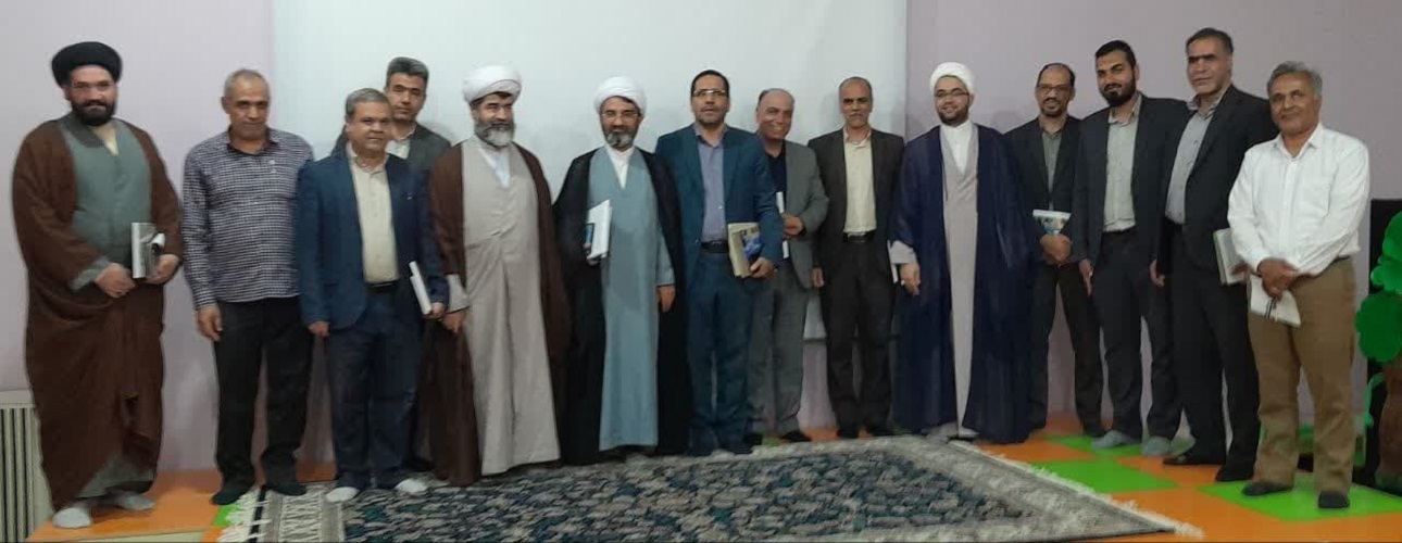 برگزاری شورای فرهنگ‌ عمومی شهرستان در کانون شماره یک نایین استان اصفهان