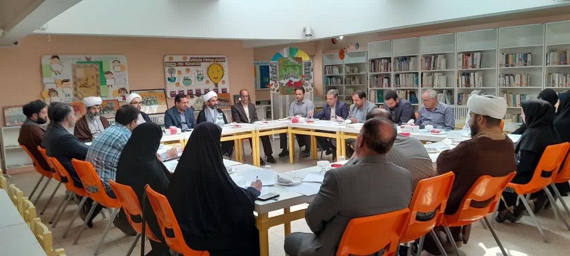 برگزاری شورای فرهنگ‌ عمومی شهرستان در کانون شماره یک نایین استان اصفهان