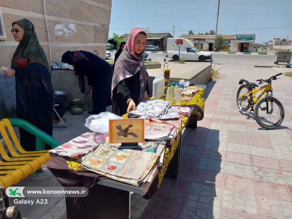 نمایشگاه دست‌سازه‌های بانوان اهل سنت در سالروز ازدواج امام علی(ع) و زهرا(س)