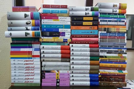 تجهیز کتابخانه ی انجمن های ادبی کانون هرمزگان