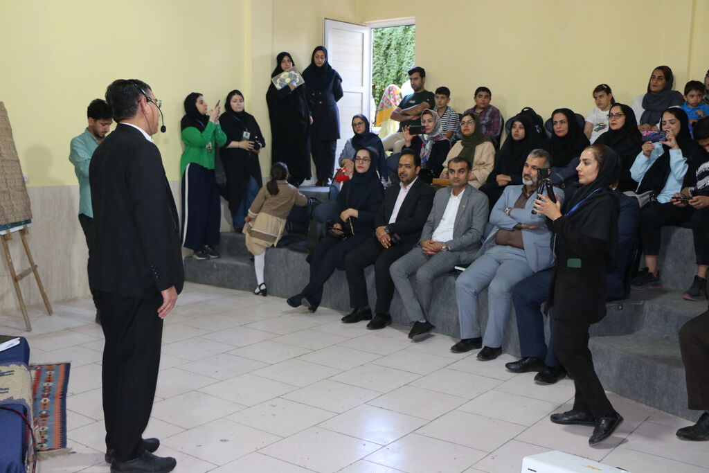 شیراز میزبان اولین جشنواره ملی قصه‌گویی «برای باغ‌های شیراز» شد