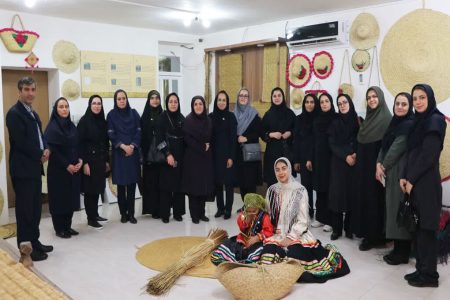 بازدید کارشناسان و مربیان کانون گیلان از روستای ملی حصیر فشتکه