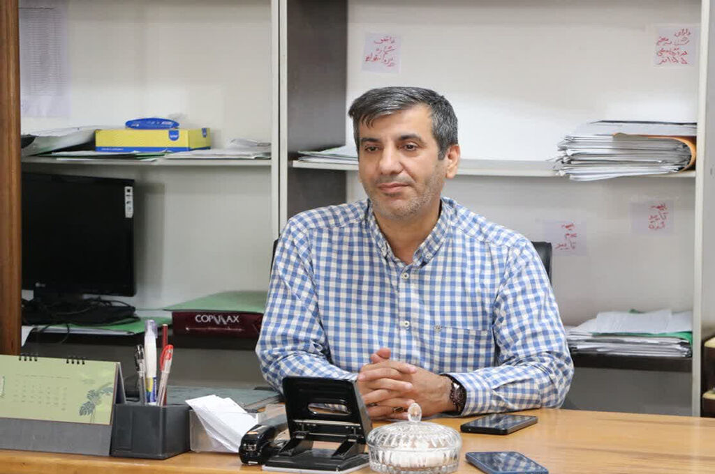 1305294-1 بازدید کارشناسان و مربیان کانون گیلان از روستای ملی حصیر فشتکه