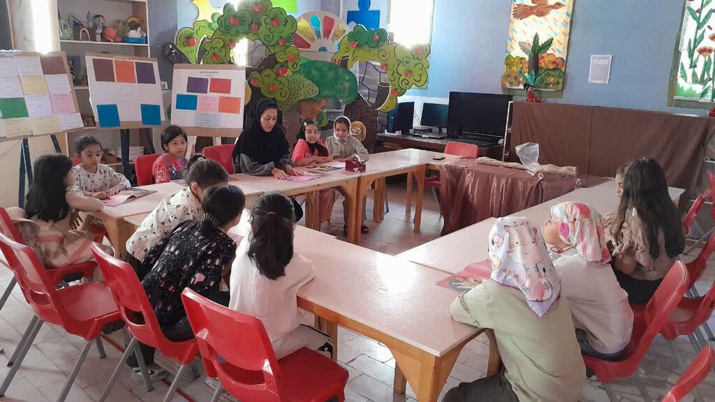 1305415-1 «یک گربه و پنج موش» به صحنه نمایش خلاق آمد