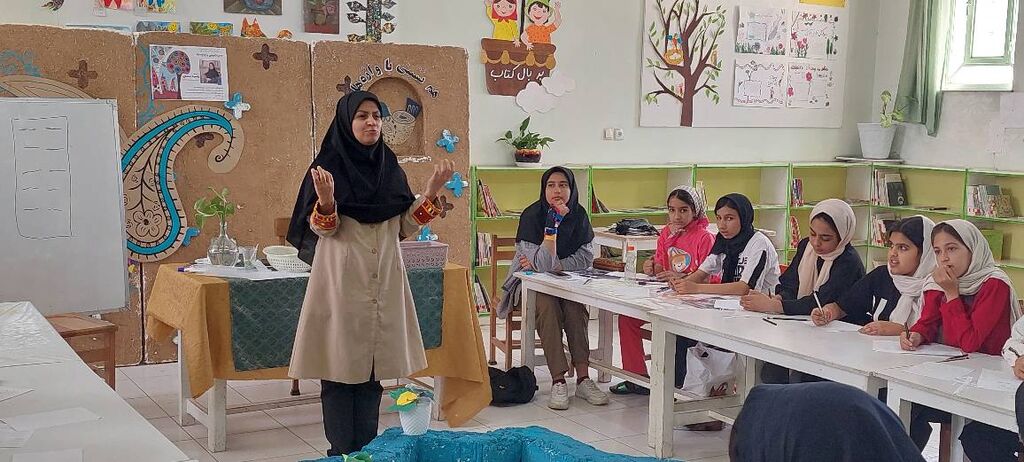 1305516-1 ویژهبرنامه «همنشینی با واژهها» در کانون صفاشهر دو برگزار شد