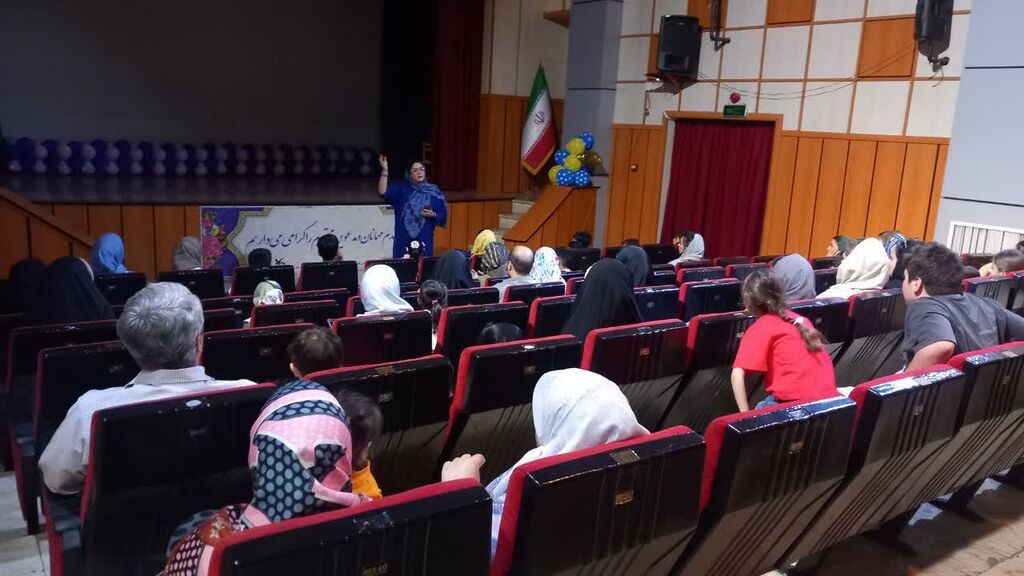 1305765-1 استقبال خانوادهها از اردوهای نجومی کانون البرز