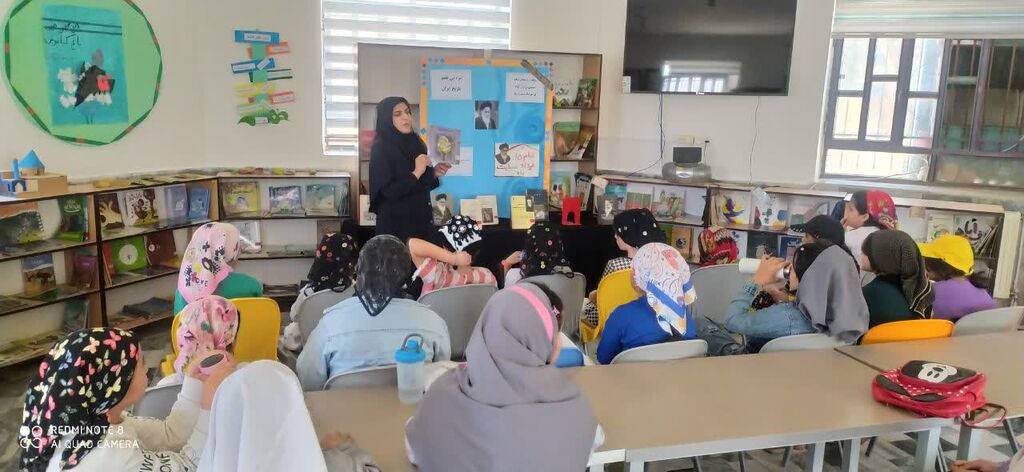 1305881-1 ویژه برنامه «مویه های خرداد» درمراکز کانون استان ایلام برگزارشد