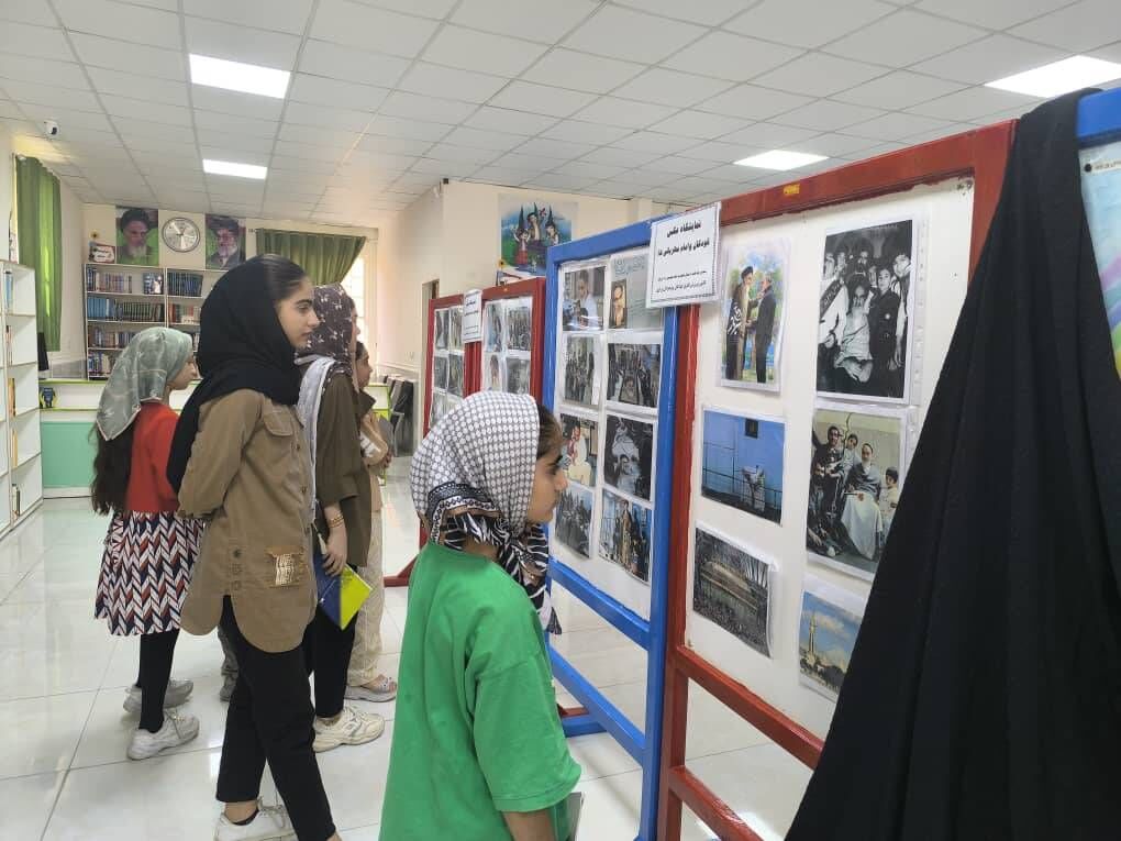 1305890-1 گرامیداشت قیام ۱۵ خرداد با نمایشگاه عکس و کارگاههای آموزشی در مرکز فرهنگی وراوی