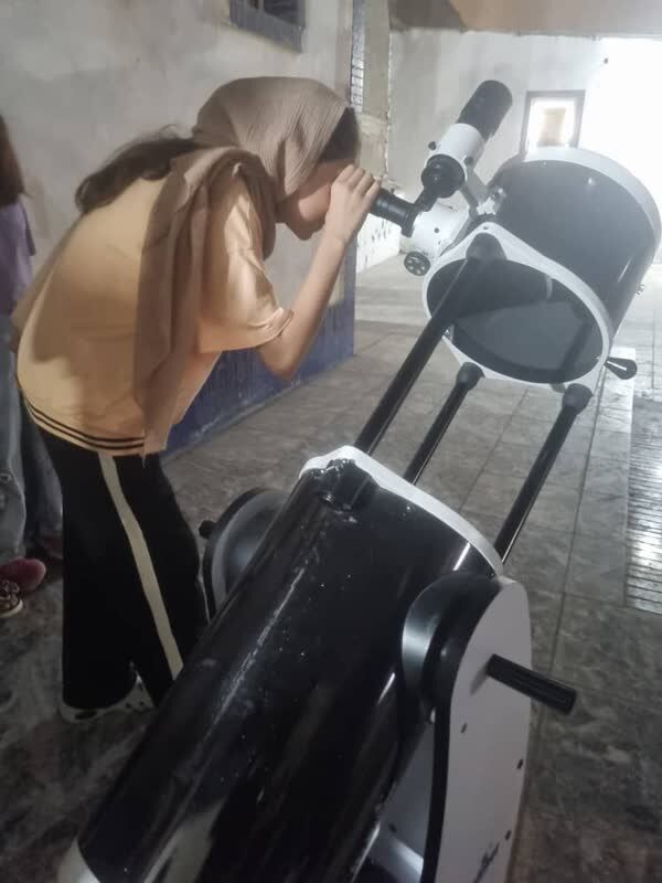 1306067 کارگاه تولد ماه در مرکز پارک لاله بندرعباس برگزار شد