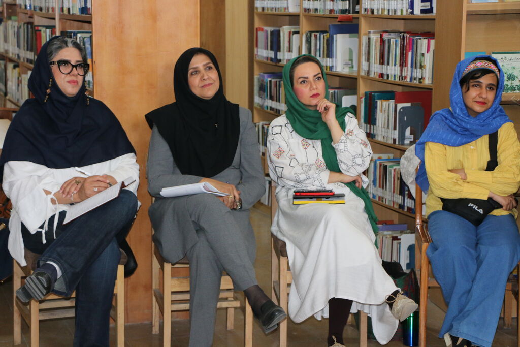 1306116-1 تأکید بر مردمیسازی هنر قصهگویی و تعامل فرهنگی