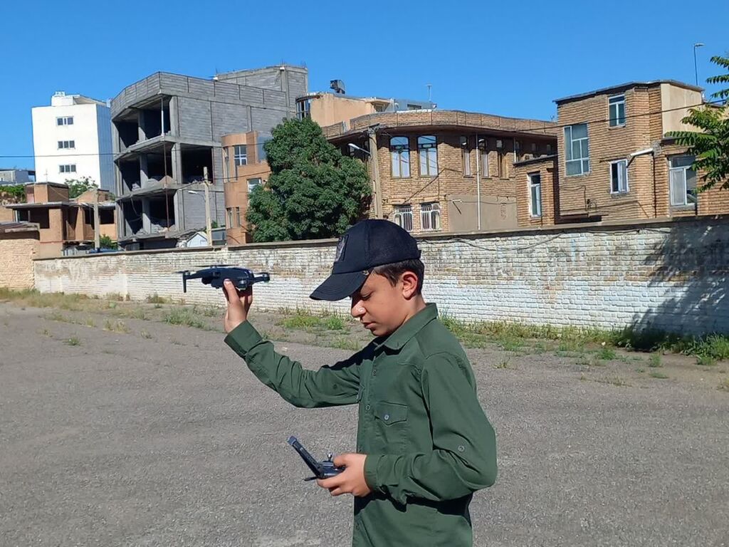 برگزاری کارگاه علمی ساخت پهپاد توسط کانون‌یار و رابط علمی مرکز سنقر