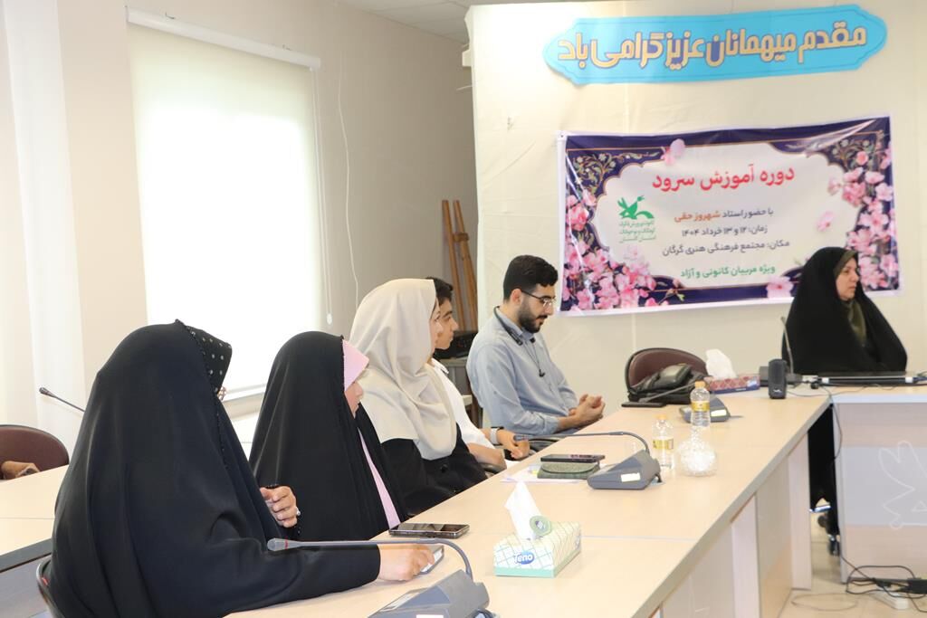 1306275-1 سرودخوانی پلیبک، یعنی شما نه هنر دارید نه خلاقیت!