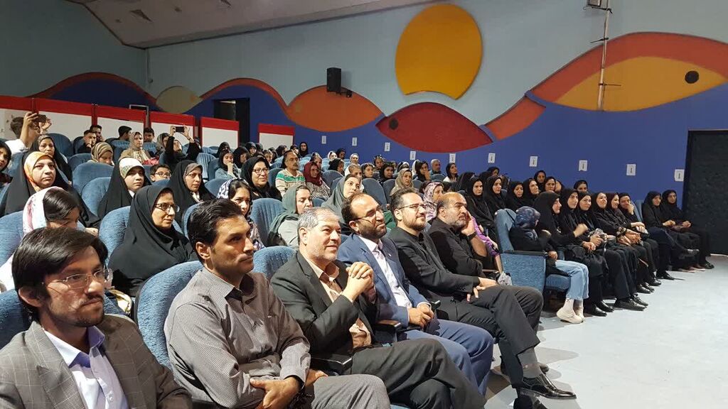 1306478-1 قدردانی کارکنان، والدین و اعضای کانون کرمانشاه از محمد خیاطزنجانی