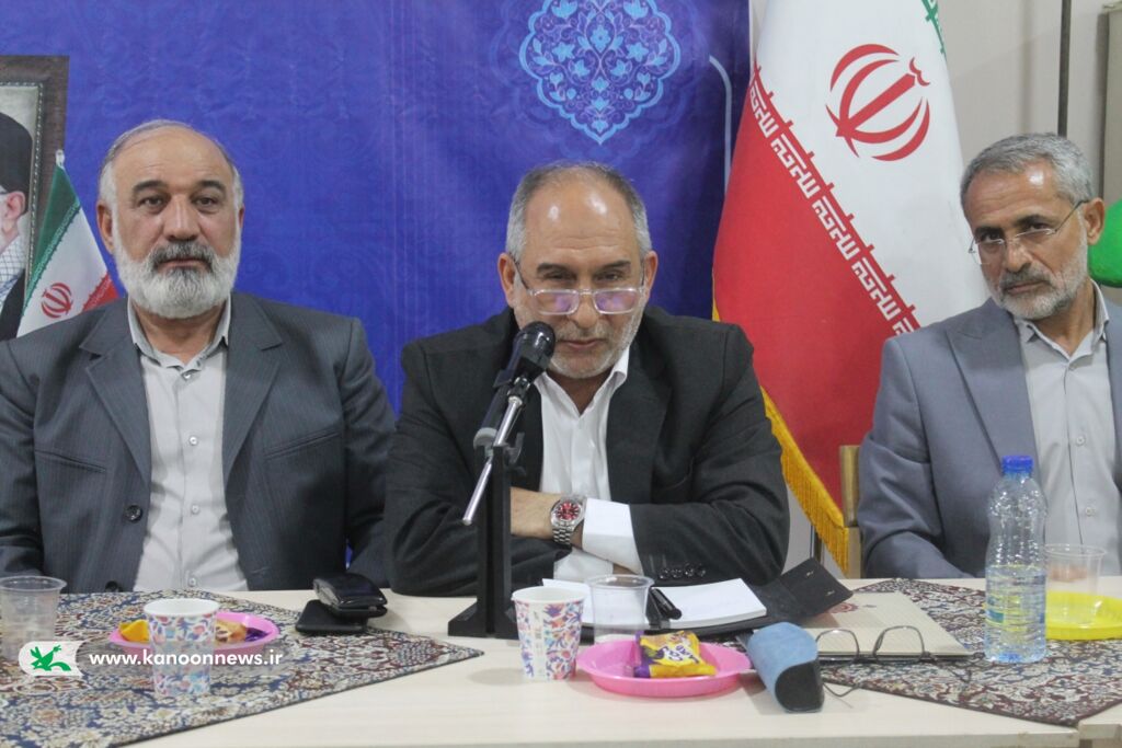 1306865-1 آیین تکریم و معارفه مسئول حراست کانون پرورش فکری خوزستان