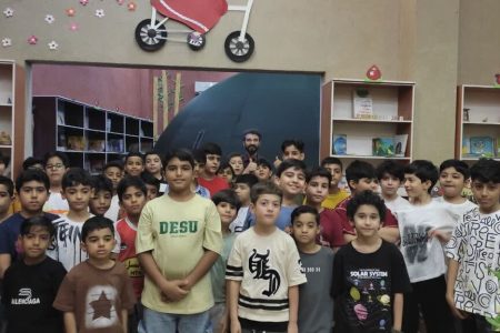 برگزاری کارگاه نجوم «تولد ماه» در مرکز شماره یک بندرعباس