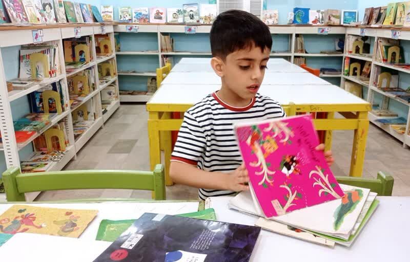 1306927-1 طرح یار مهربان" هر کلاس یک قفسه کتاب"در هرمزگان اجرا می شود