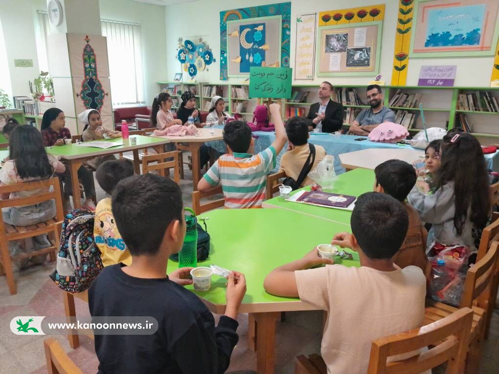 1306945-1 آشنایی کودکان گرگانی با زندگی در اعماق اقیانوس