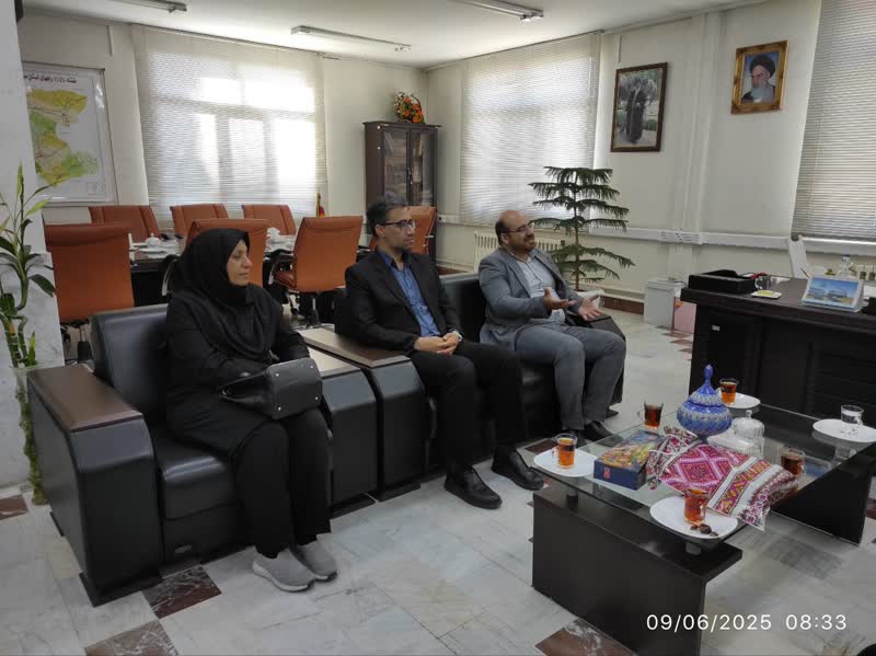 1307065-1 دیدار مدیرکل کانون استان مرکزی با سرپرست سازمان مدیریت و برنامهریزی