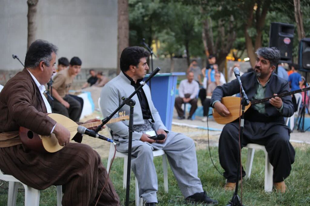 1307237-2 جشن پر شور آغاز فعالیتهای تابستانی در روانسر
