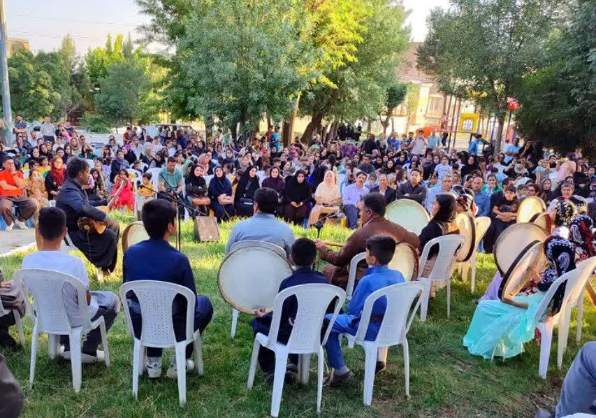 1307244-2 جشن پر شور آغاز فعالیتهای تابستانی در روانسر