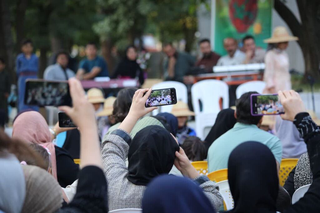 1307256-2 جشن پر شور آغاز فعالیتهای تابستانی در روانسر