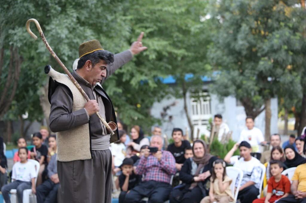 1307268-2 جشن پر شور آغاز فعالیتهای تابستانی در روانسر