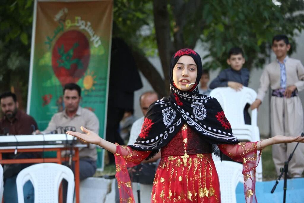 1307270-2 جشن پر شور آغاز فعالیتهای تابستانی در روانسر