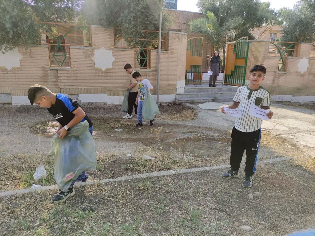 1307757-2 فعالیتهای زیستمحیطی اعضای مرکز قصرشیرین