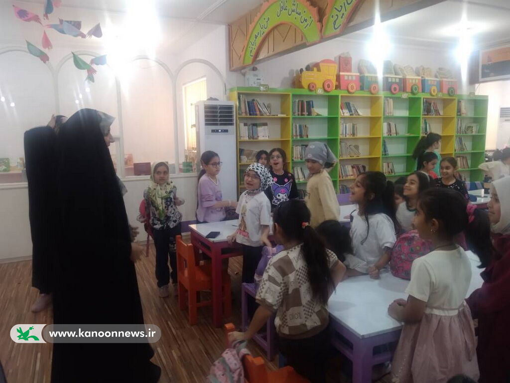 1307837-2 دیدار مدیرکل کانون استان بوشهر با فرماندار دشتستان