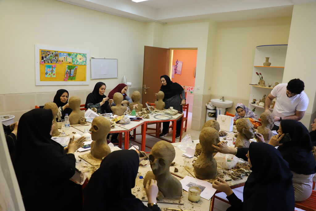 آغاز دوره توانمندسازی مربیان هنری مراکز