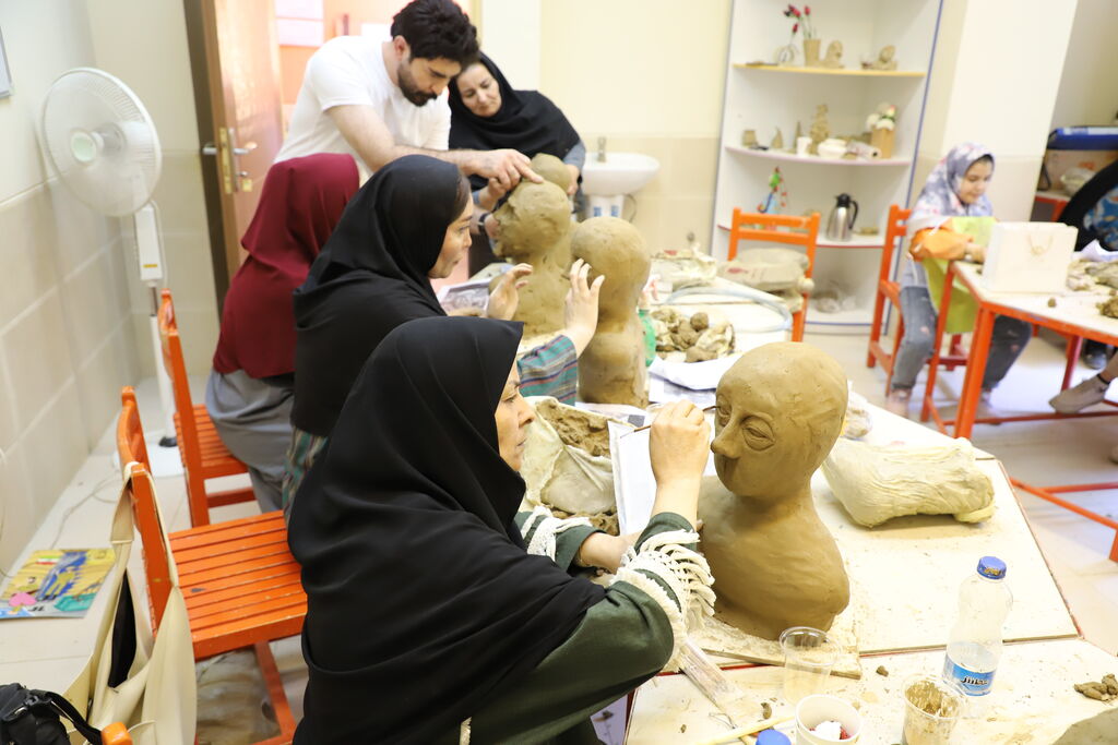 آغاز دوره توانمندسازی مربیان هنری مراکز