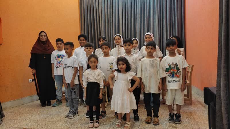 اجرای گروهی هنرجویان کلاس موسیقی برای والدین در مرکز فرهنگی هنری شماره یک بندرعباس