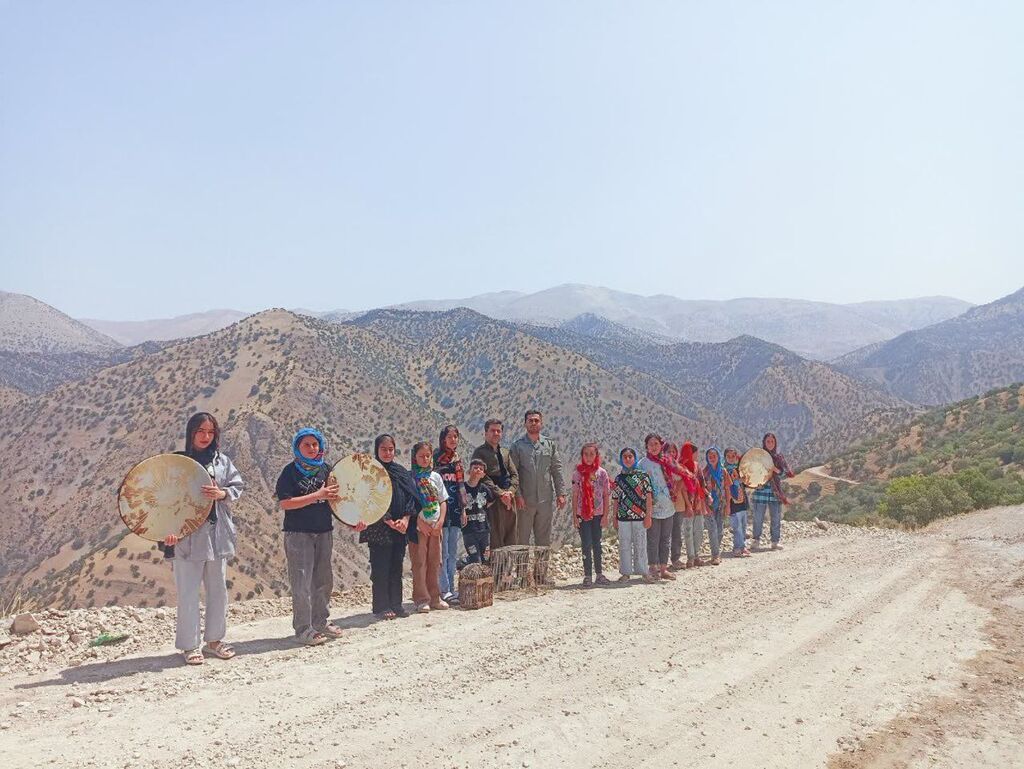 برگزاری آیین ویژه رهاسازی پرندگان در طبیعت ثلاث‌باباجانی