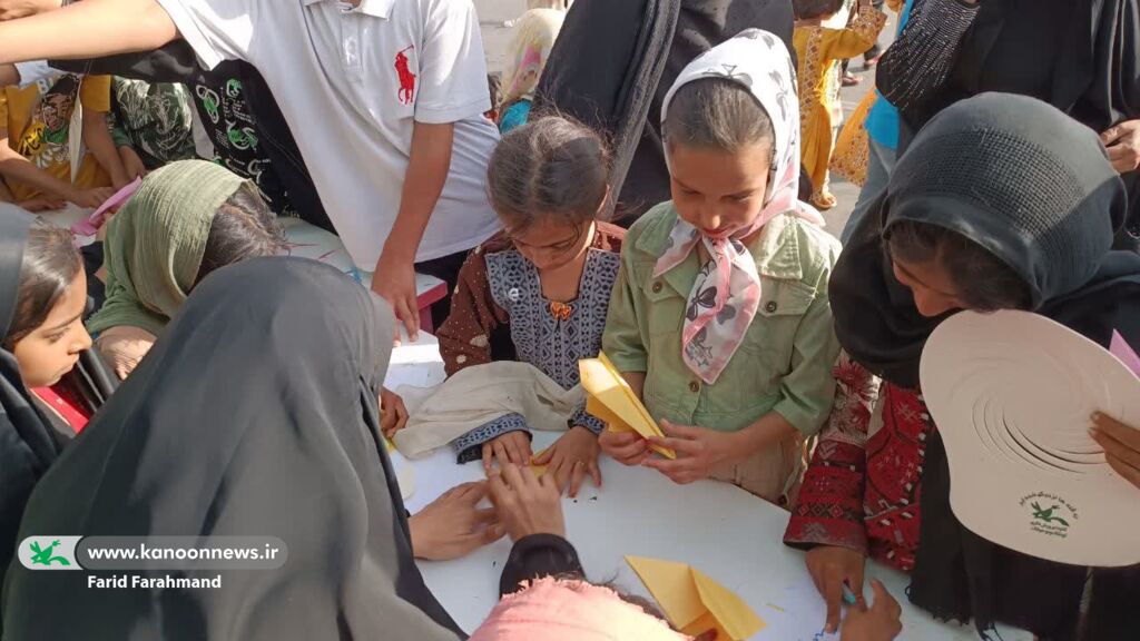 همدلی مردمی و جلوه‌گری نشاط کودکانه در ویژه‌برنامه‌ی عید غدیر در زاهدان