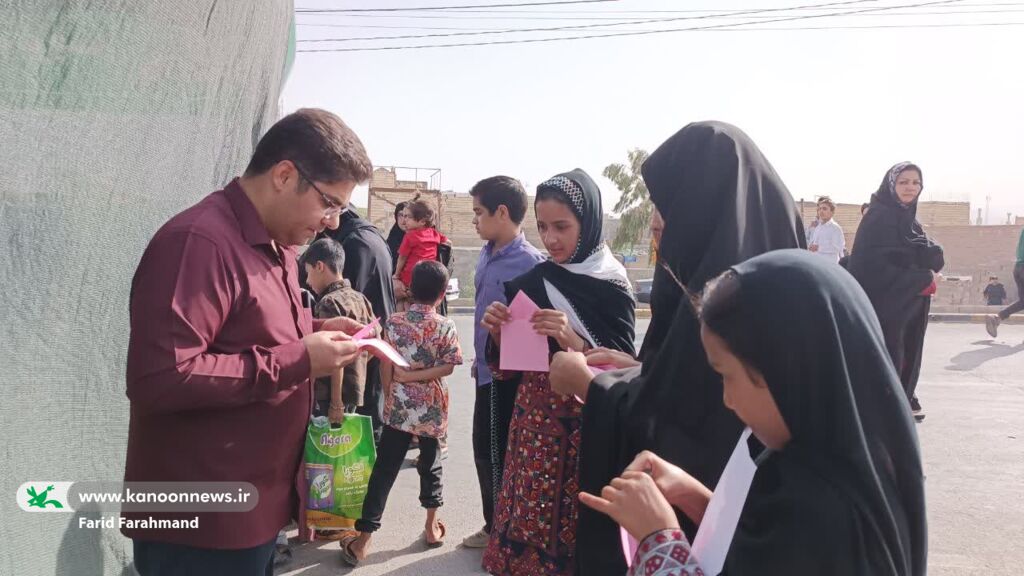 همدلی مردمی و جلوه‌گری نشاط کودکانه در ویژه‌برنامه‌ی عید غدیر در زاهدان