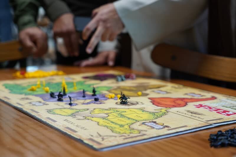 بازدید مدیران کانون‌های فرهنگی، تربیتی آموزش و پرورش از کافه‌بازی و مرکز رشد استعدادهای رسانه کانون