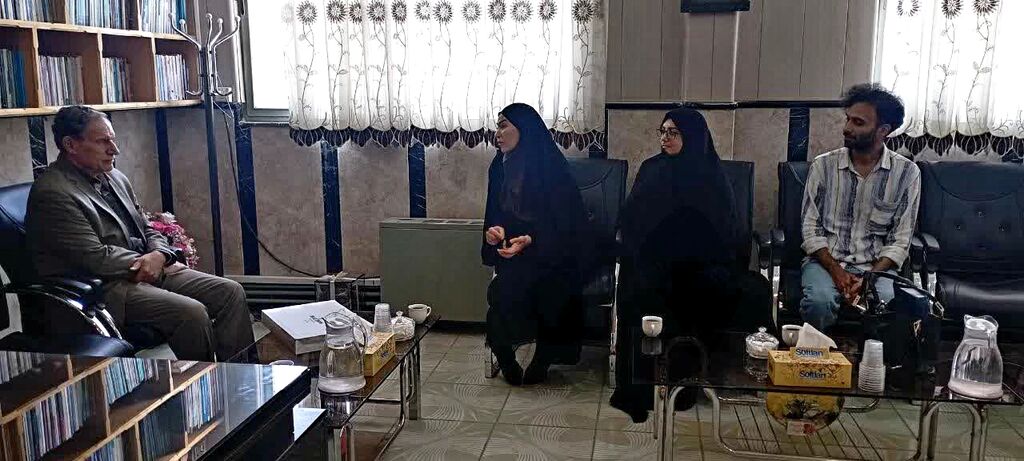 1309028-1 نشست سرپرست کانون کرمانشاه با مسئولان آموزش و پرورش استان