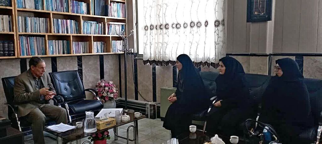 1309030-1 دیدار سرپرست کانون کرمانشاه با مدیرکل آموزش و پرورش استان