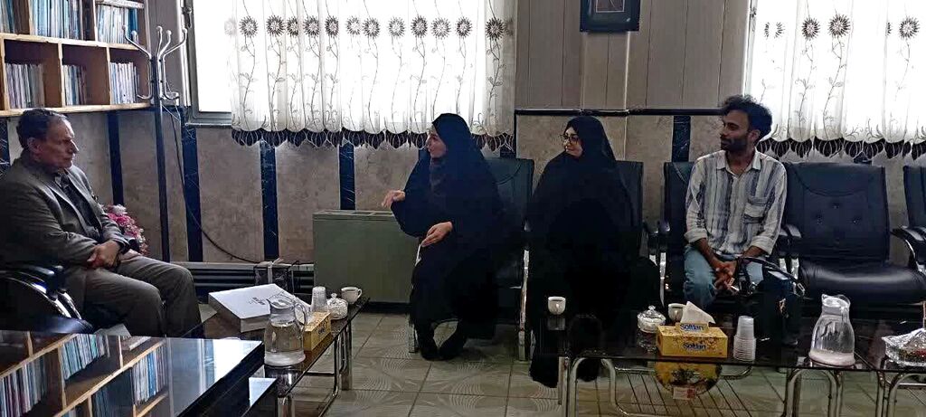 1309031-1 دیدار سرپرست کانون کرمانشاه با مدیرکل آموزش و پرورش استان