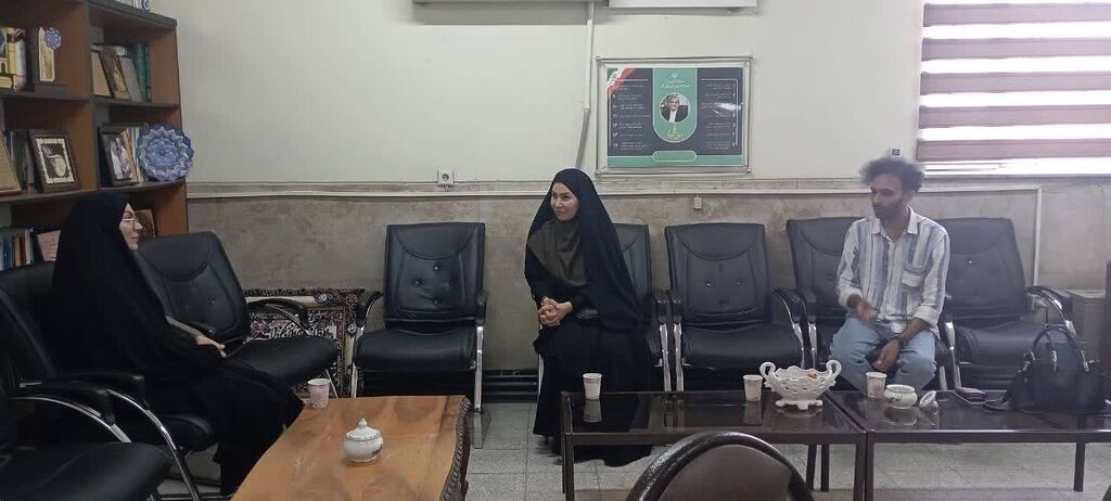 1309053-1 نشست سرپرست کانون کرمانشاه با مسئولان آموزش و پرورش استان