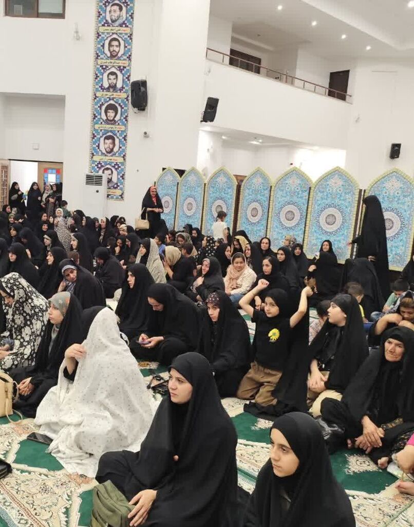 اجرای برنامه‌های مرکز سرپل‌ذهاب در اجتماع مردمی حرم احمدبن اسحاق