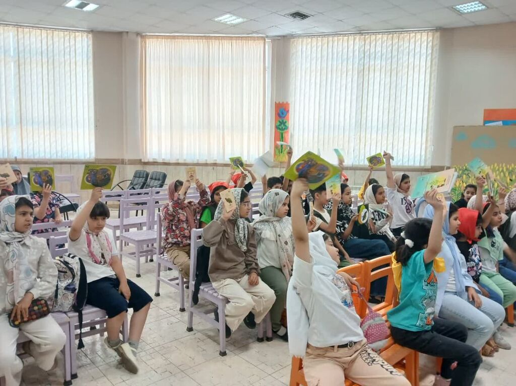 آشنایی اعضا مرکز فرهنگی شماره ۸ مشهد با حفظ منابع طبیعی