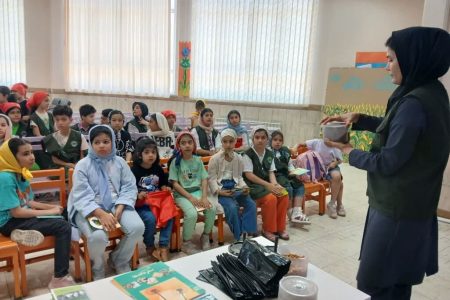 آشنایی اعضا مرکز فرهنگی شماره ۸ مشهد با حفظ منابع طبیعی