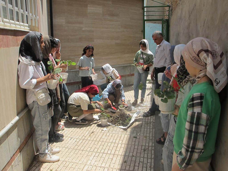 1309681-1 هفته محیط زیست در مراکز کانون استان اردبیل گرامی داشته شد