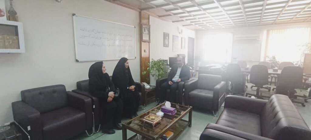 نشست سرپرست کانون کرمانشاه با مدیرکل صدا و سیمای استان