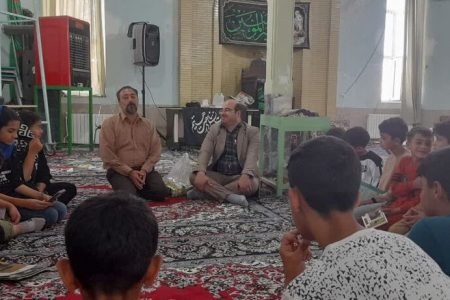 بازدید مدیرکل کانون استان مرکزی از فعالیت کتابخانه سیار روستایی 